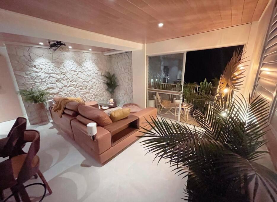 Chic Beachside Getaway 2Br 2Bath Fully Equipped Apartment Gold Coast Exterior photo