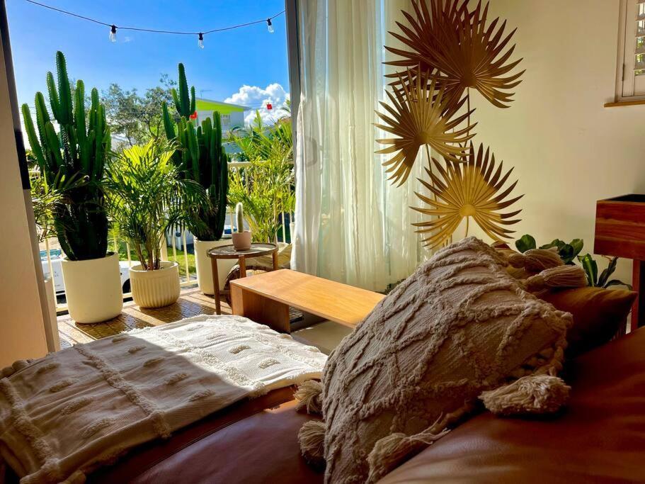 Chic Beachside Getaway 2Br 2Bath Fully Equipped Apartment Gold Coast Exterior photo