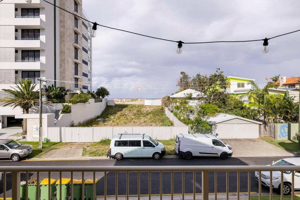 Chic Beachside Getaway 2Br 2Bath Fully Equipped Apartment Gold Coast Exterior photo