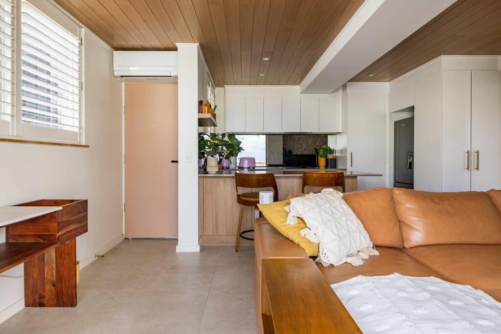 Chic Beachside Getaway 2Br 2Bath Fully Equipped Apartment Gold Coast Exterior photo