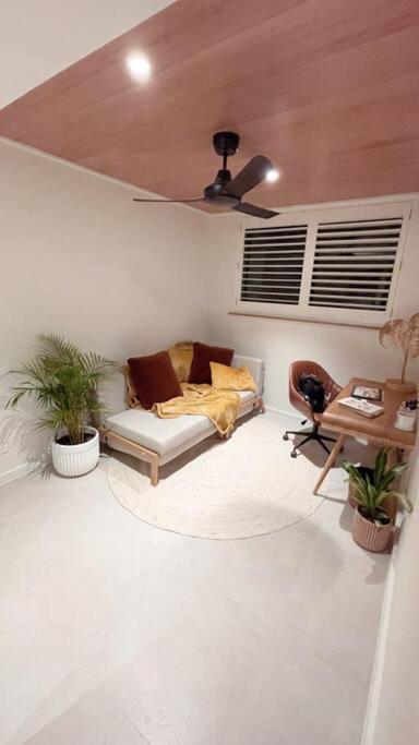 Chic Beachside Getaway 2Br 2Bath Fully Equipped Apartment Gold Coast Exterior photo